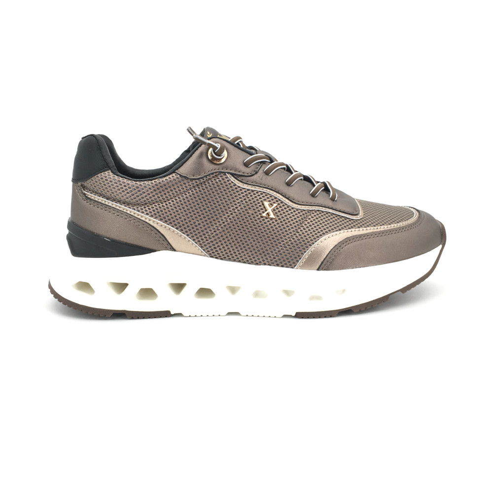 Deportivo Xti para mujer, mod.144573, Deportivo Xti cordones suela calada